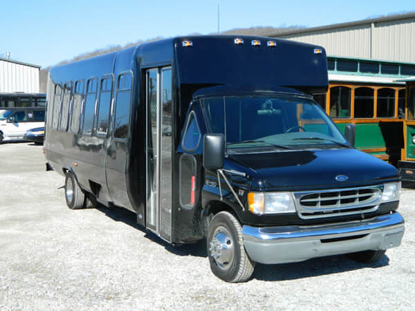 Black limo coach - Custom Limousine Kansas City