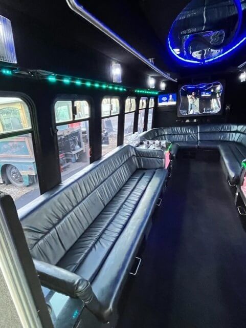 Black limo coach - Custom Limousine Kansas City