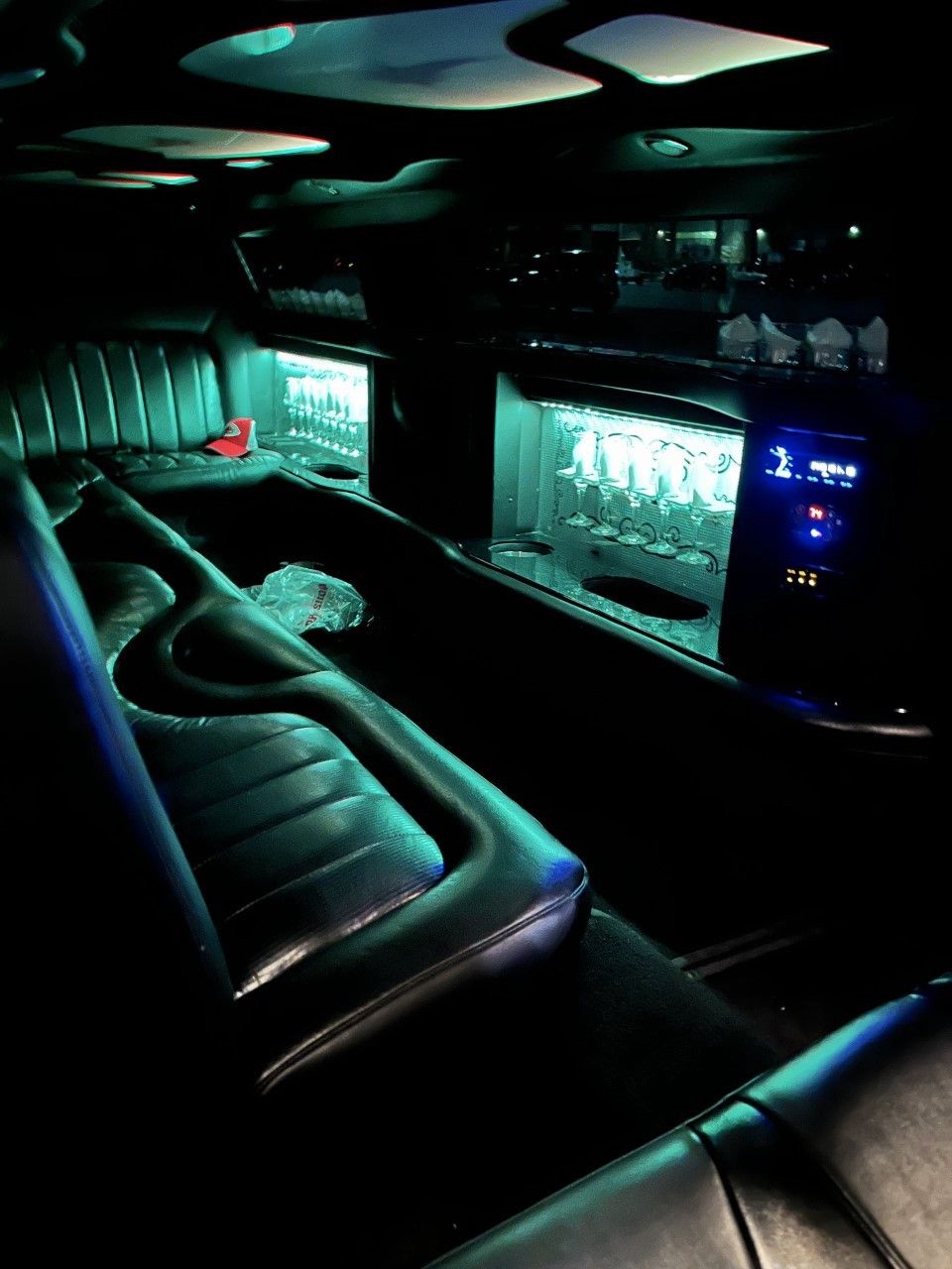 Chrysler 300 limousine - Custom Limousine Kansas City