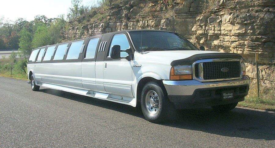 Excursion limousine serving Liberty, Missouri